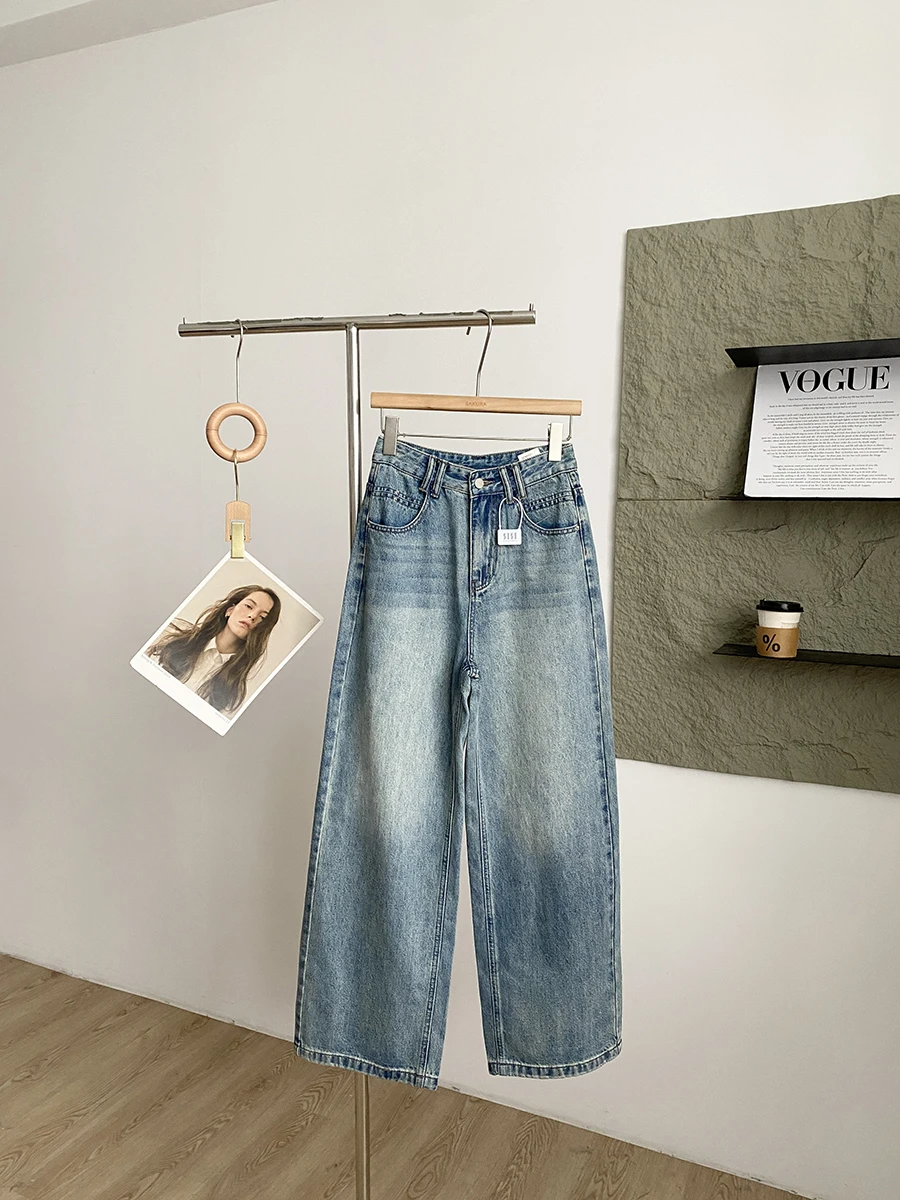 

Весна 2026: Модные женские джинсы с высокой талией, ретро-стиль, выбеленный цвет, свободный крой, широкие штанины, городской стиль, полиэстер