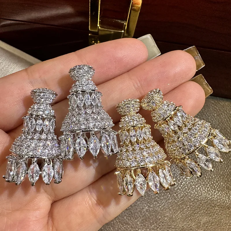 

Women Super Sparkling Zircon Stereoscopic Tower Earrings Luxury Dress with Jewelry Full of Diamonds