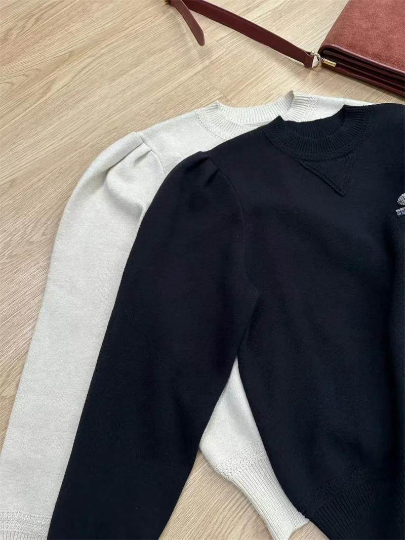 Logo Embroidery Women 2 Color Sweatshirt Early Autumn 2026 O-Neck Long Sleeve Simple Casual Female All-Match Pullover Tops