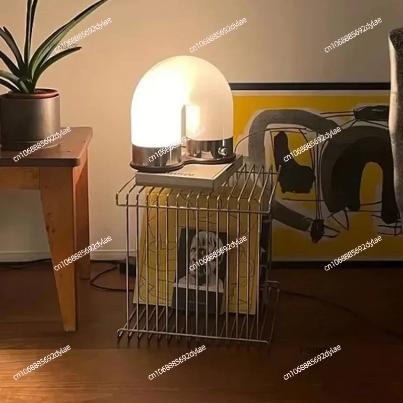 Luxury Simple Metal Magazine Rack Mini Coffee Table Nordic Designer Bedroom Bedside Table Art Ins Living Room Furniture D