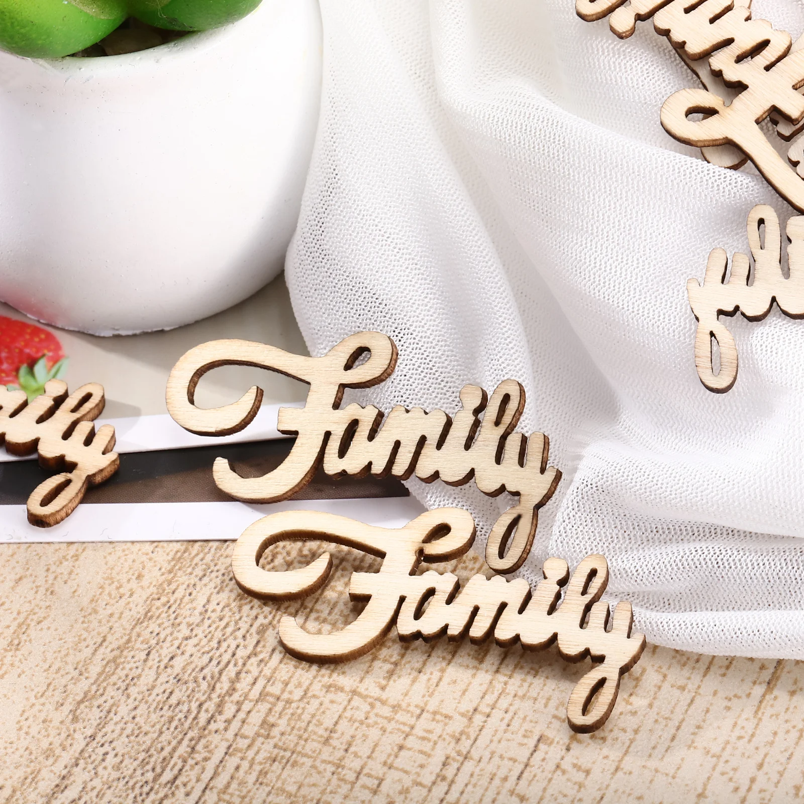 

15Pcs Wedding Wooden Decor Family Cutout Letters Sign Natural Wood Color DIY Painting Home Party Adornments Wedding Decorations
