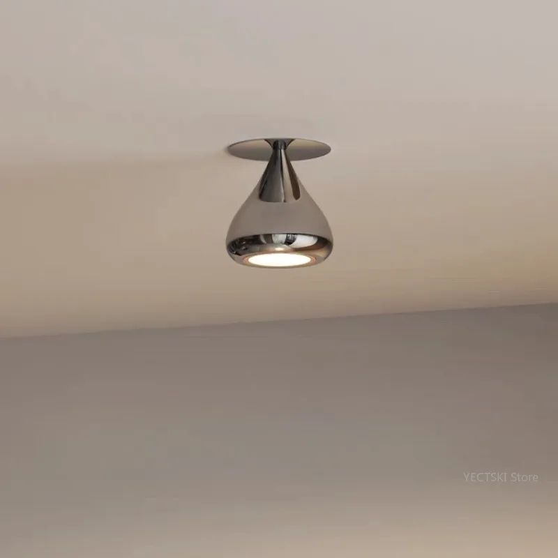 

Mirror mounted spotlights, embedded hallway lights, underfloor mounted small ceiling lights, balcony lights