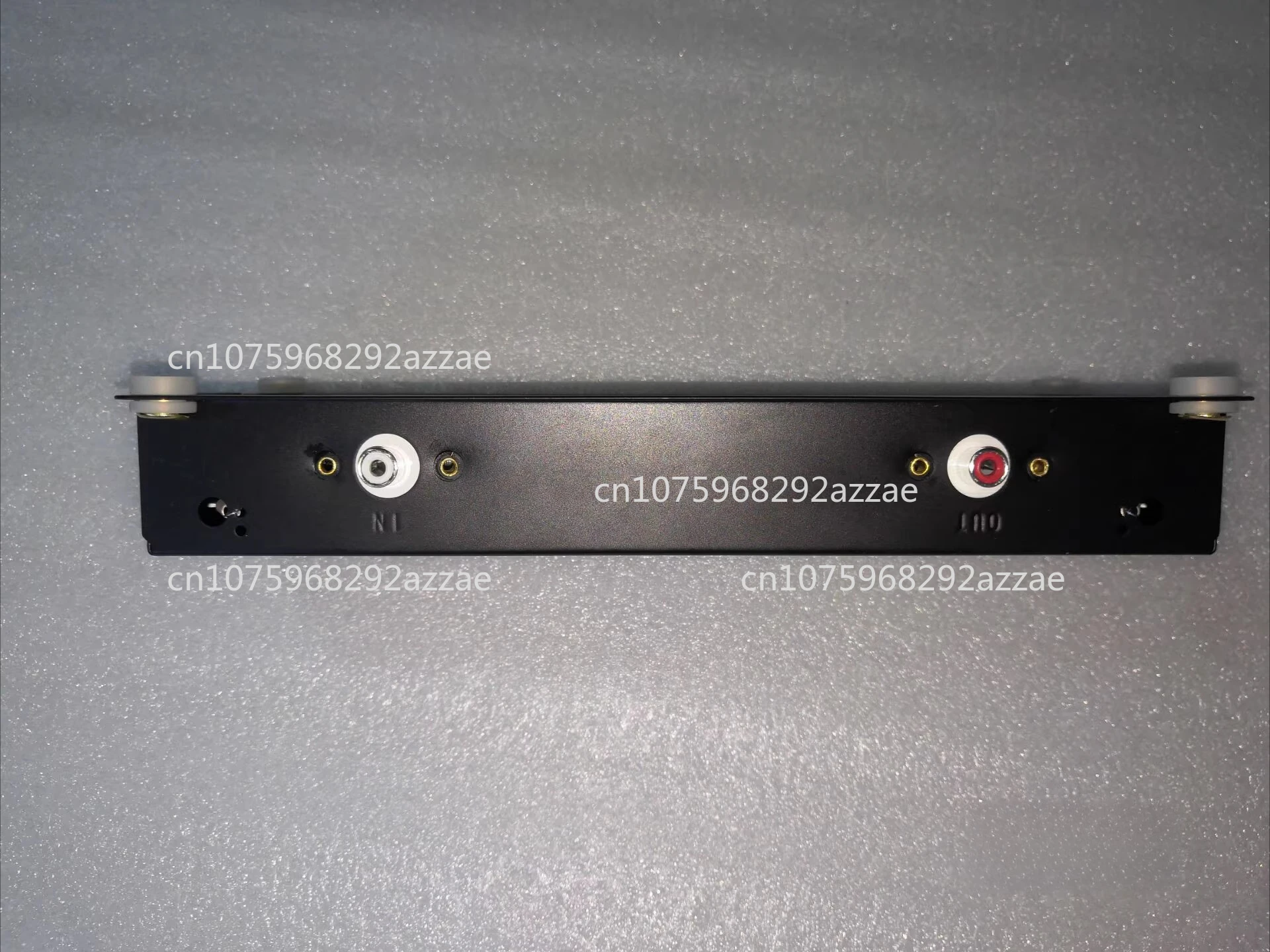 

Трубчатый гитарный динамик, пружинный эффект реверберации, резервуар реверберации S3BB2C1B