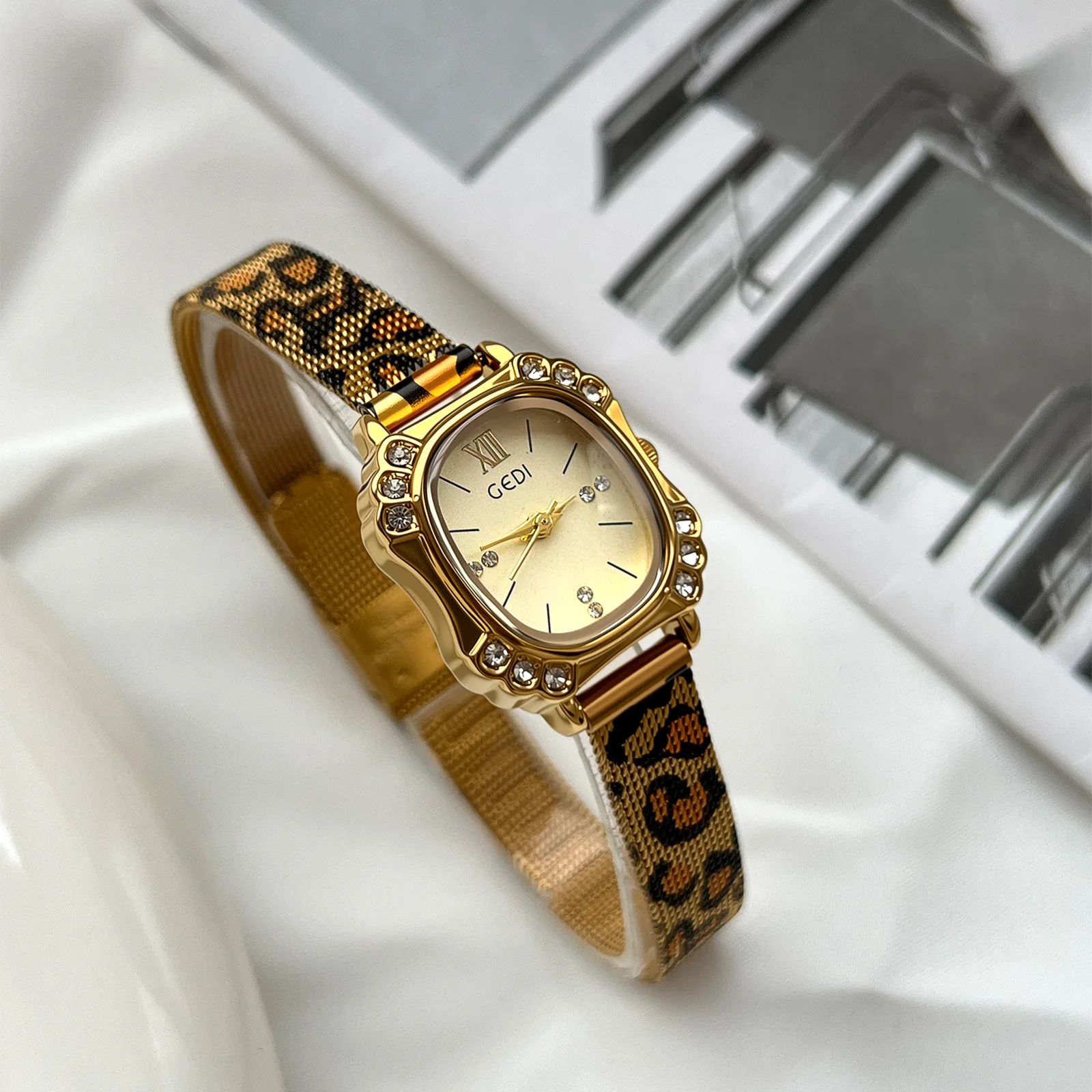 Brand Women Watch High End Retro Diamond Square Exquisite Milan Mesh Belt Leopard Print Waterproof Female Fashion Quartz Watches