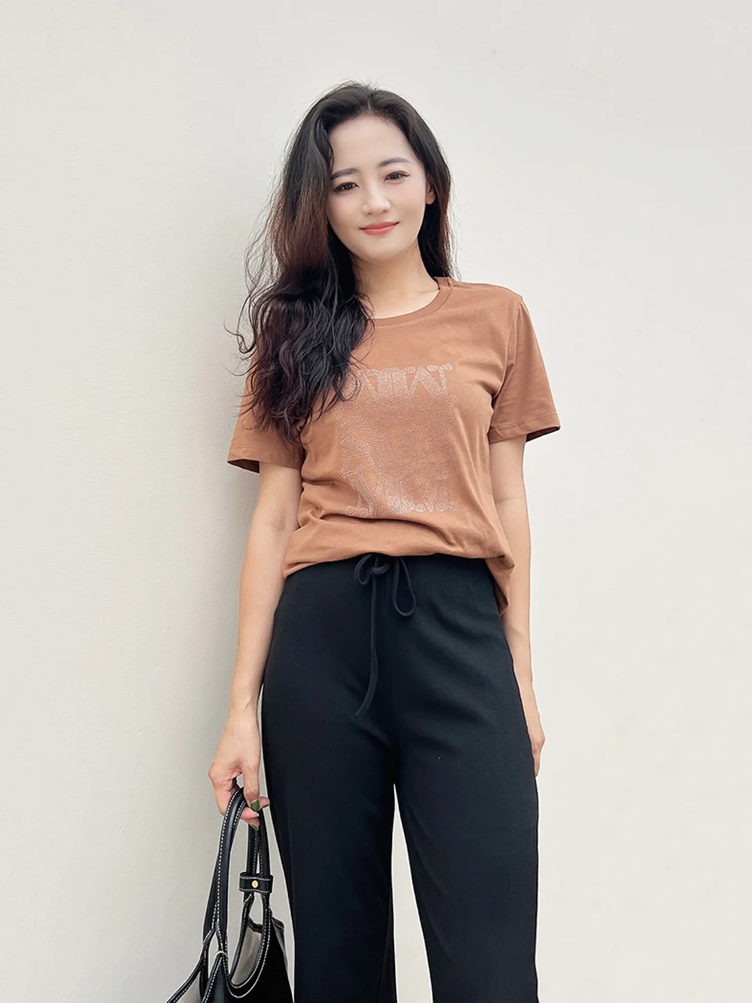 

Романтическая коричневая футболка из мягкого хлопка ort Sve с буквенным принтом, повседневный удобный универсальный топ с короткими рукавами для женщин