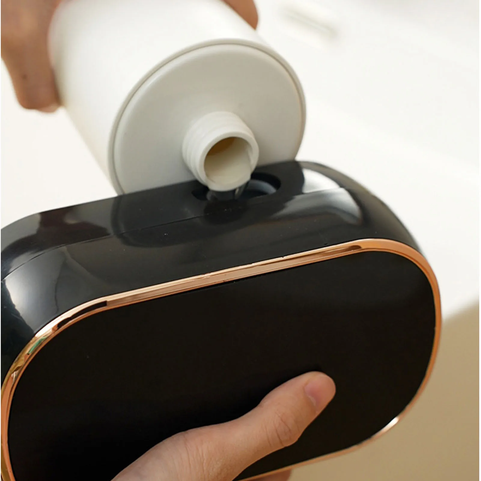 Automatic Foaming Soap Dispenser Touchless USB Rechargeable Wall Mounted Fine and Uniform Automatic Soap Dispenser for Kitchen
