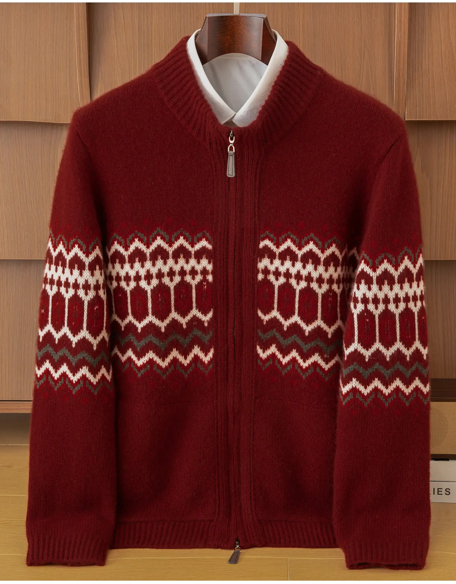 Men's padded 100% pure cashmere sweater cardigan men's winter new zipper sweater coat.