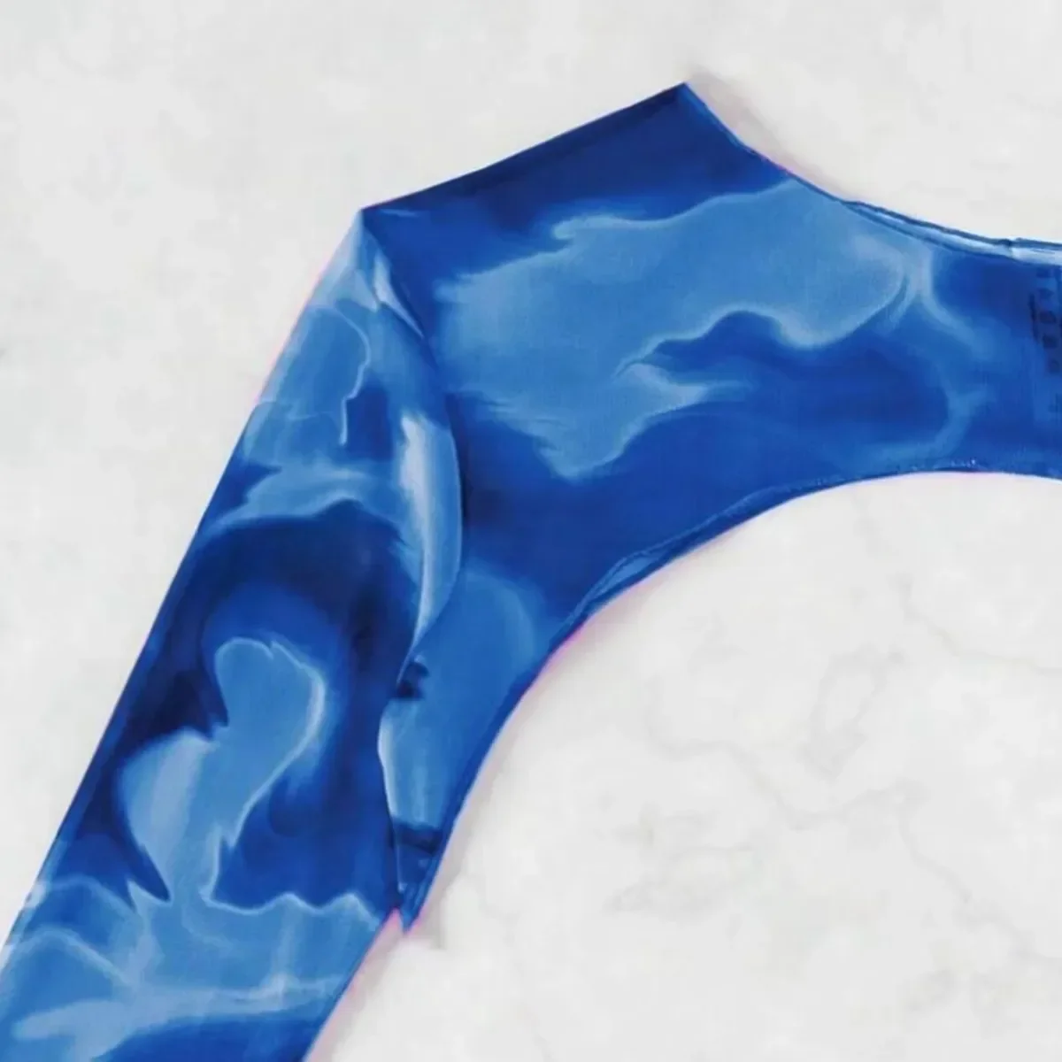 セクシーで鮮やかな4点セットビキニ、セパレートタイプのレディース水着、中国本土からのトレンディなビーチウェア、ウィッシュでベストセラー商品