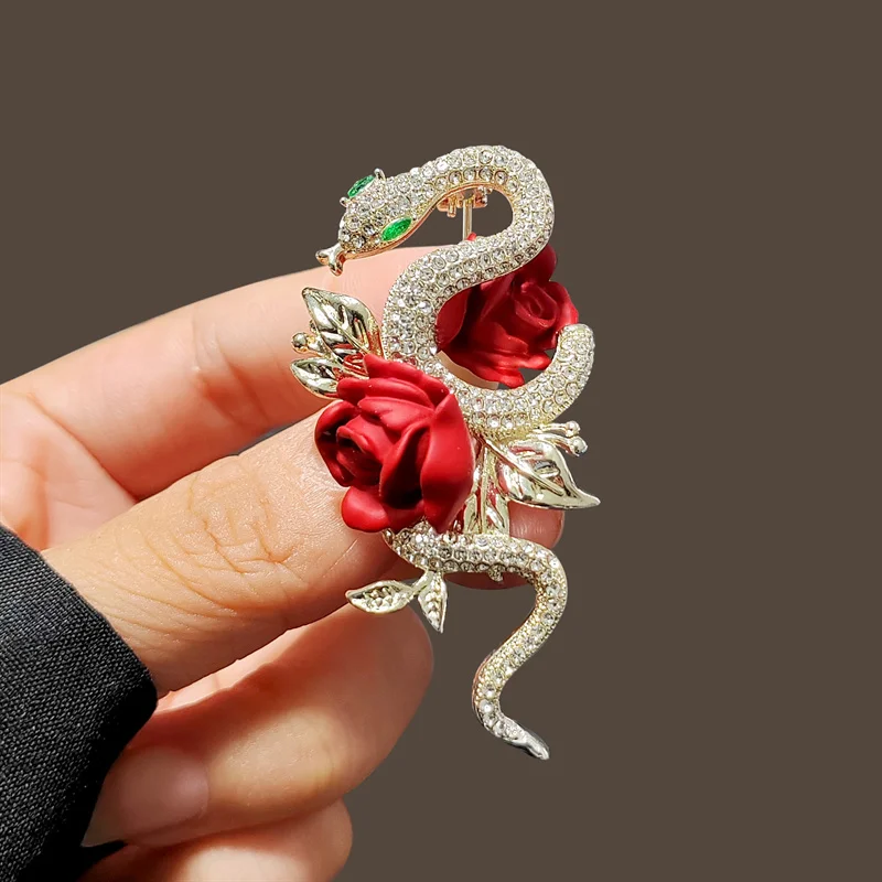 New Design Rose Flower Snake Brooches for Women Shiny Rhinestone Animal Plant Persimmon Pins Girls Office Party Corsage Jewelry