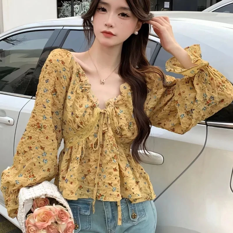 French V-neck Floral Chiffon Shirt with Women's Design Sense Niche Western-style Sweet Little Shirt Top