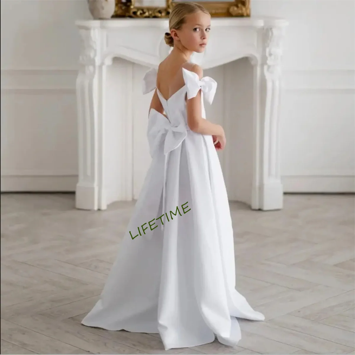 White Flower Girl Dresses Satin With Bow Short Sleeve For Wedding Birthday Banquet First Communion Gowns