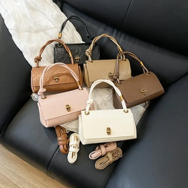 

High-End Minimalist Simple Fashionable Women's Crossbody Bag Letter Logo Design Large Capacity Diaper Bag Paris Inspired