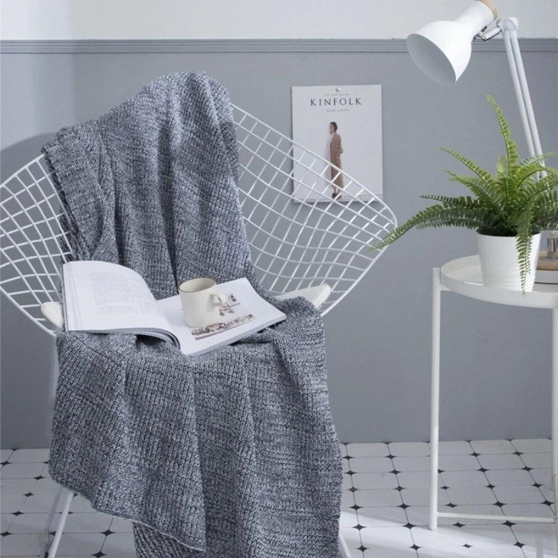 

High-End Knitted Wool Blanket with Gradual Color Change Light Luxury Sofa Decor for Home Christmas New Year Valentine's Day Gift