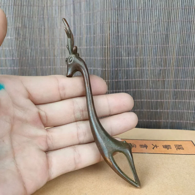 

Antique Copper Giraffe Handheld Ornament Vintage Tea Ceremony Desktop Teapot Lid Fork Props Decoration Display