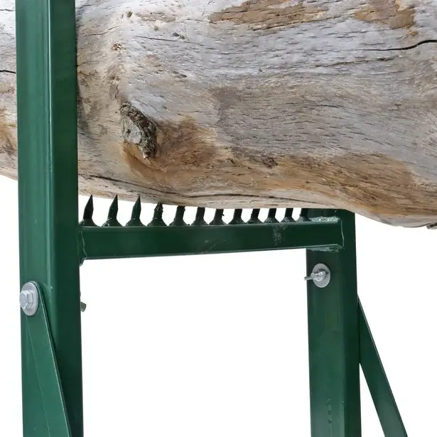 Straight Cantilever Log Saw Horse With Toothed Jaws