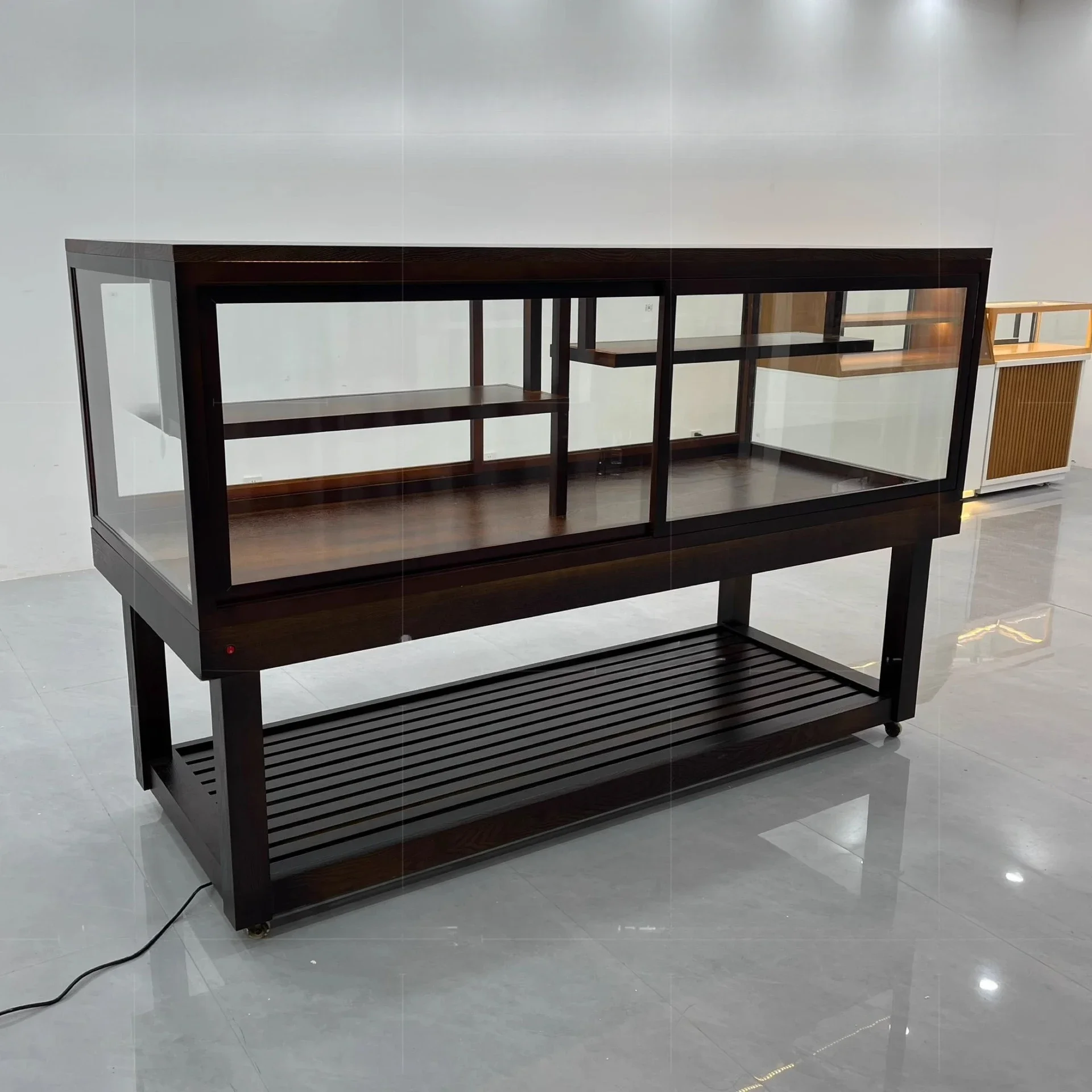 

Bread display cabinet bakery log wind