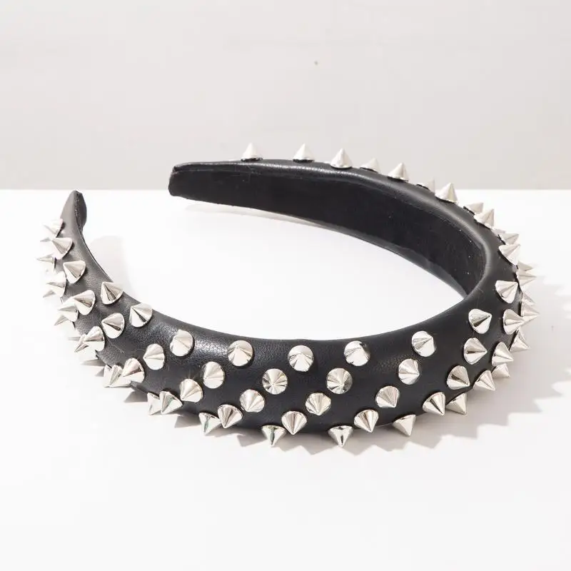 Neues Retro-Stirnband mit übertriebenen Nieten und breitem Rand als Haaraccessoire für Frauen – Detail 3