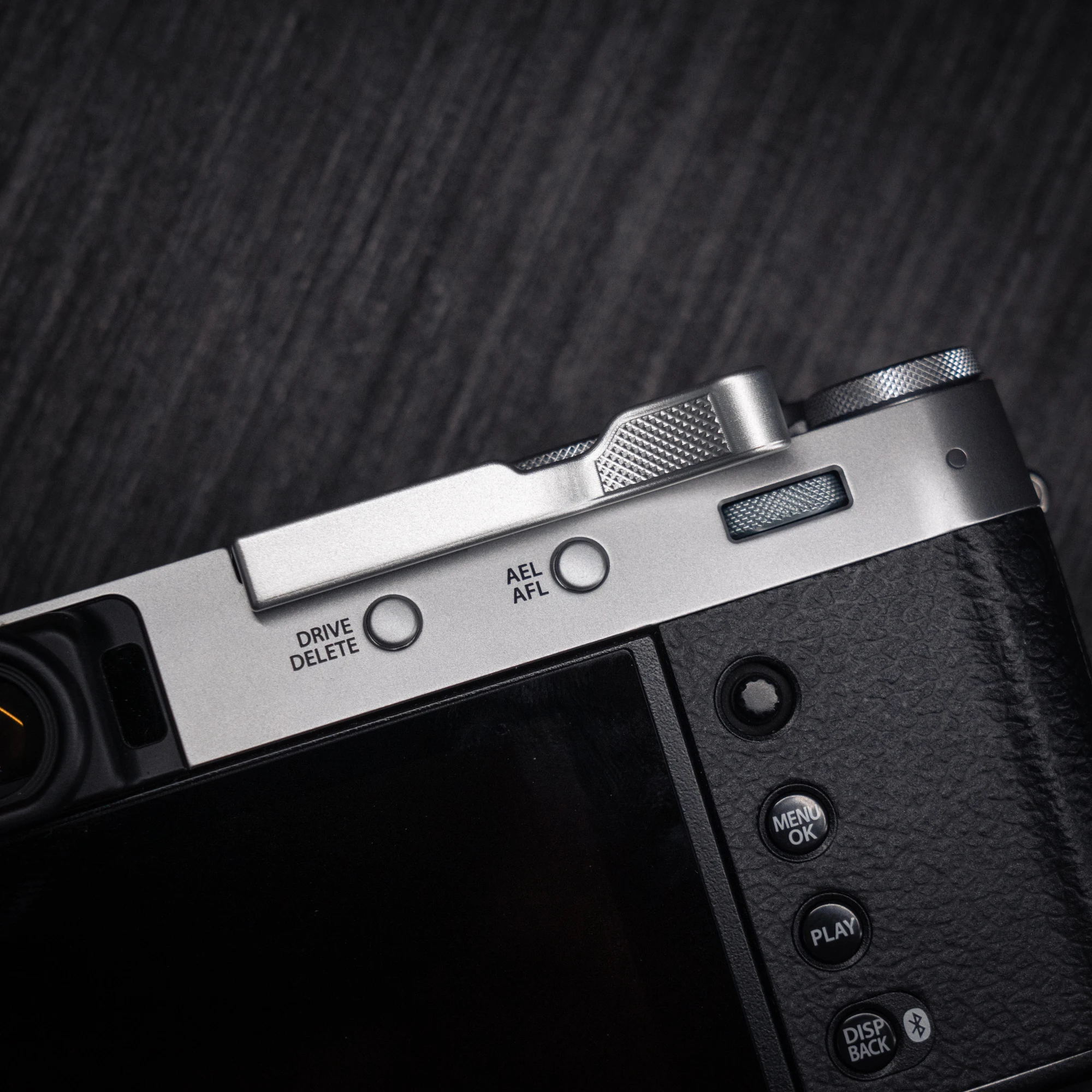 Aluminium-Metall-Handgriff für Fujifilm X100V Fuji X100VI Kamera – Daumenaufsteckgriff – Detail 1