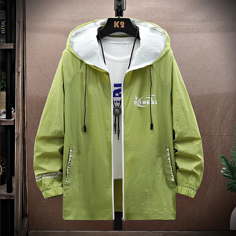 

Тонкая солнцезащитная одежда из ледяного шелка для мужчин, летняя коллекция 2024 года, новая модель для учащихся средних и старших классов, дышащая верхняя одежда с длинными рукавами.