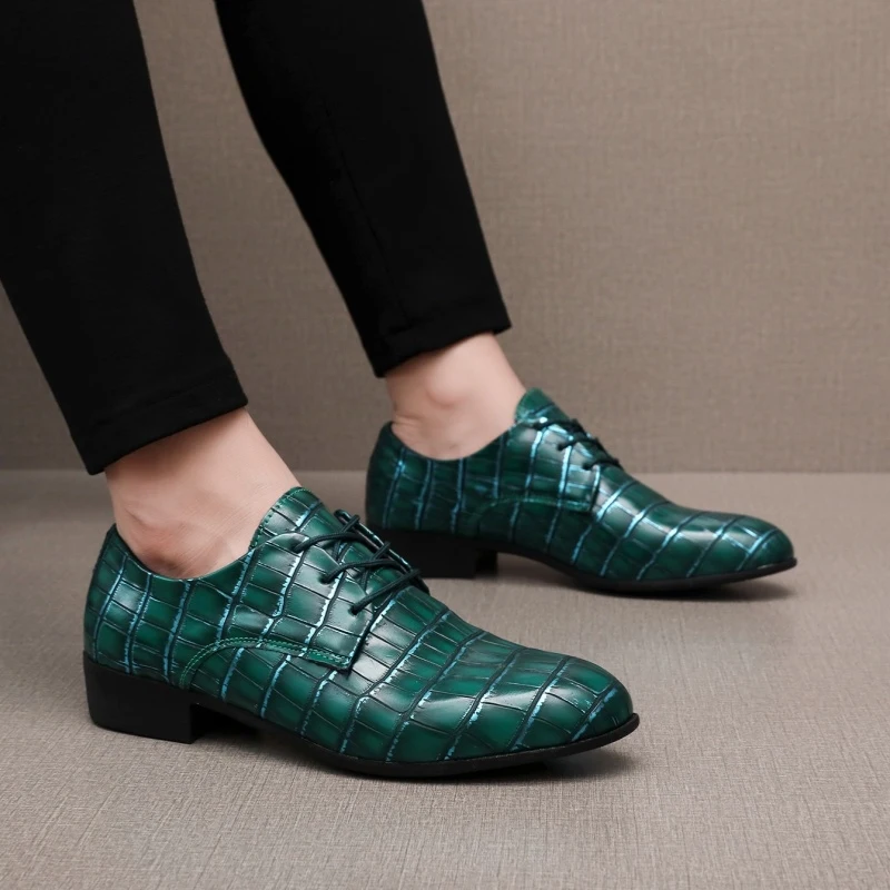

New large sized men's leather shoes with snake-patterned lace-up low heels, fashionable and casual business shoes men's loafers