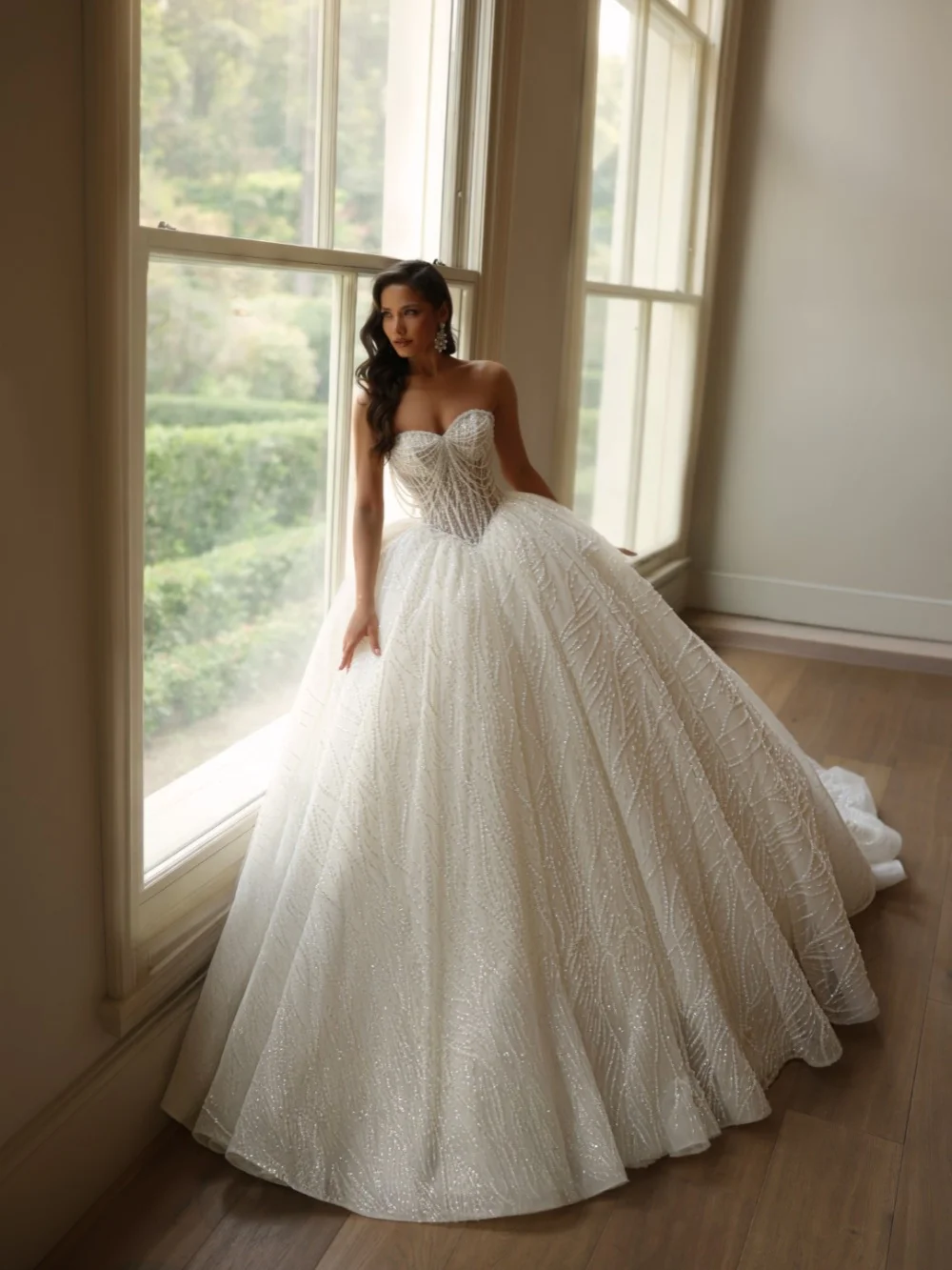 Ivory Dazzling Beaded Wedding Dress Romantic Sweetheart Neck Bridal Gown 2026 New Customized Exquisite Long Dresses For Bride