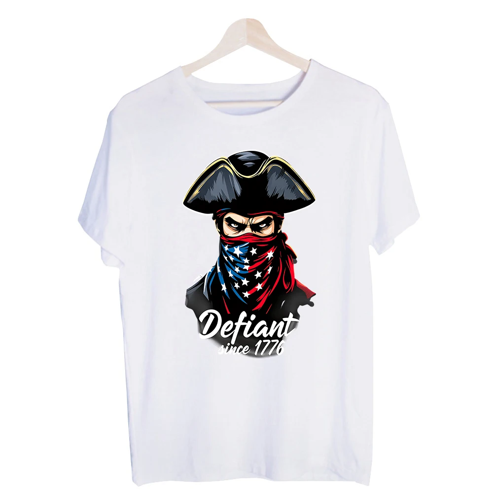 Men's Patriotic Colonial Hat Graphic Tee, Short Sleeve Crew Neck T-Shirt for Casual Everyday Wear and Summer Outfits