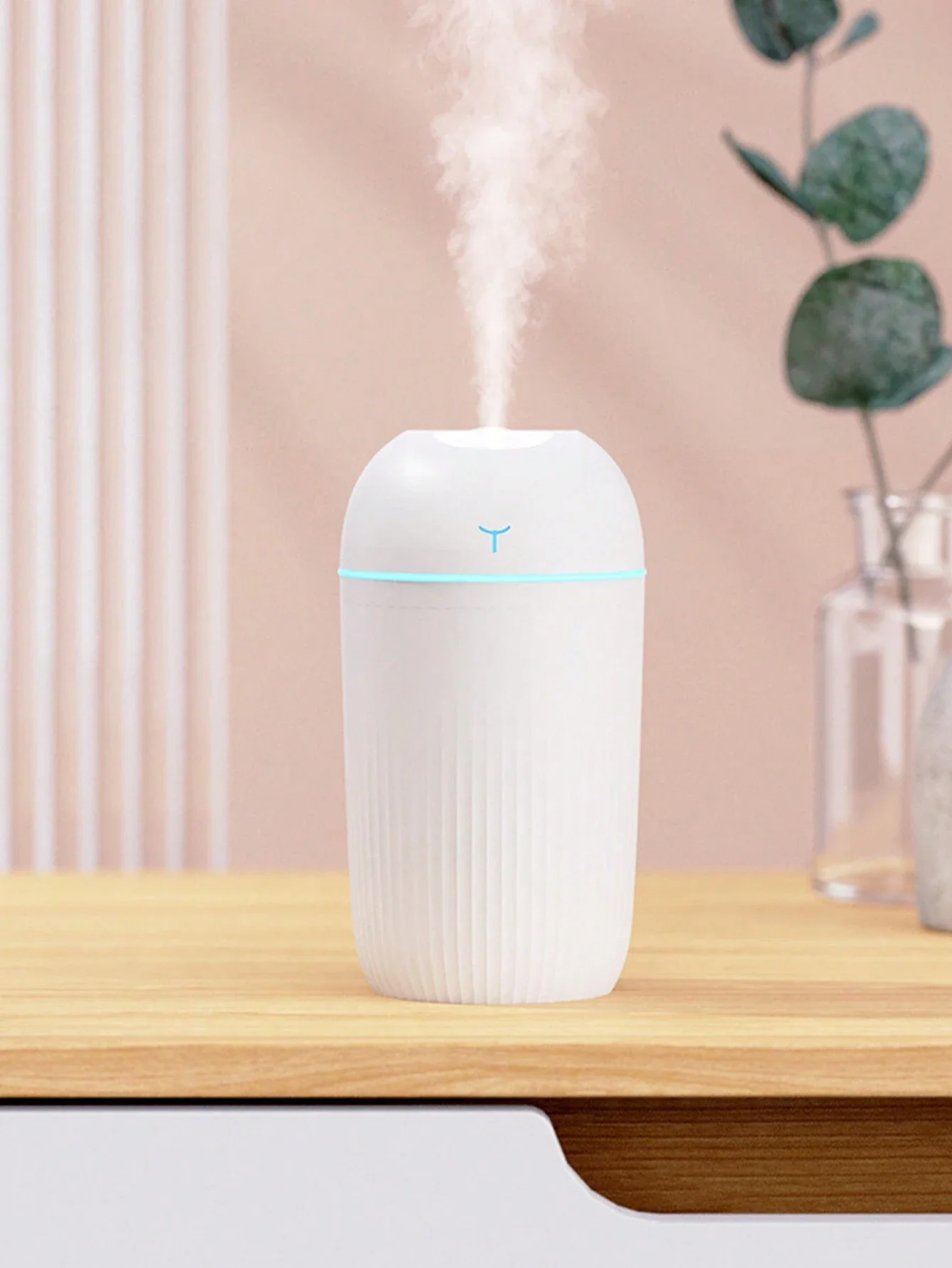 Portable Cup Spray Humidifier, 420ml White, Single Spray Aromatic Essential Oil Diffuser for Automotive. USB Air Humidifiers.