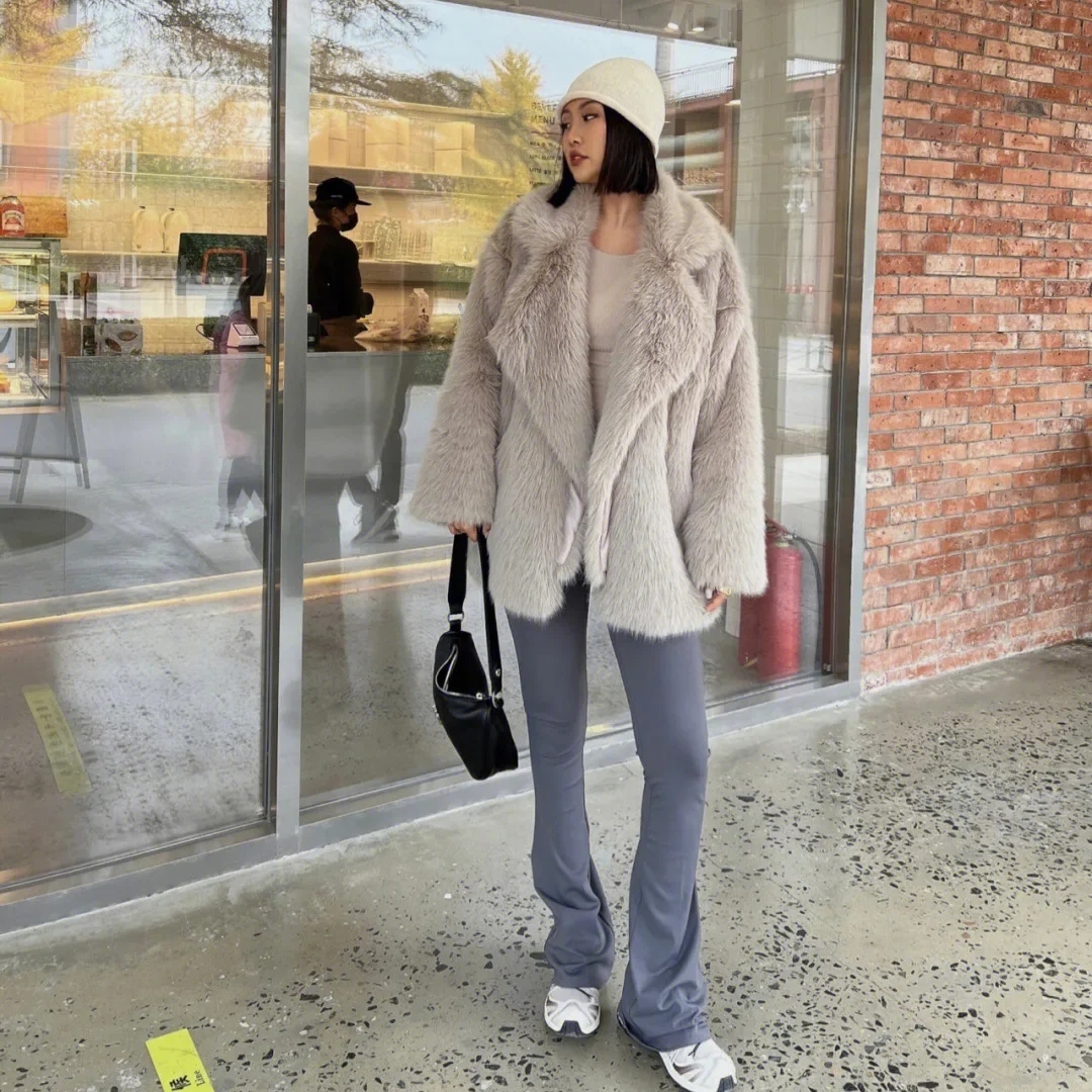 Cappotto di pelliccia di volpe stile street alla moda Colletto ampio Cappotto di pelliccia imitazione medio lungo per donna Autunno-inverno