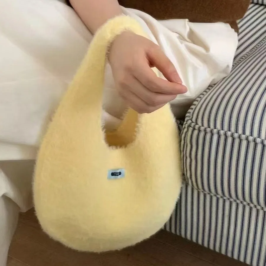 

Women's Handbag Autumn Winter Korean Plush Dopamine Sweet Kawaii Simple Versatile Tote Bag Daily Large Capacity Knitted Handbag
