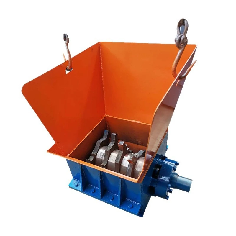 Shredding feeder, plastic automatic feeder, forced press