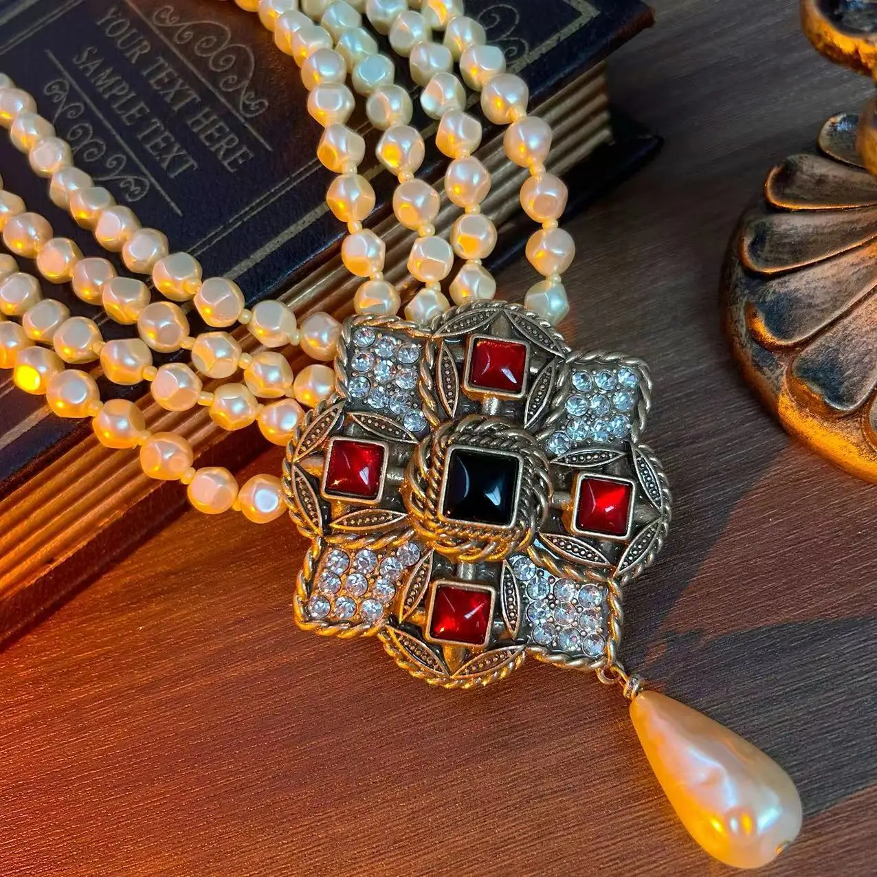 Vintage geometric five-layer pearl antique ruby necklace