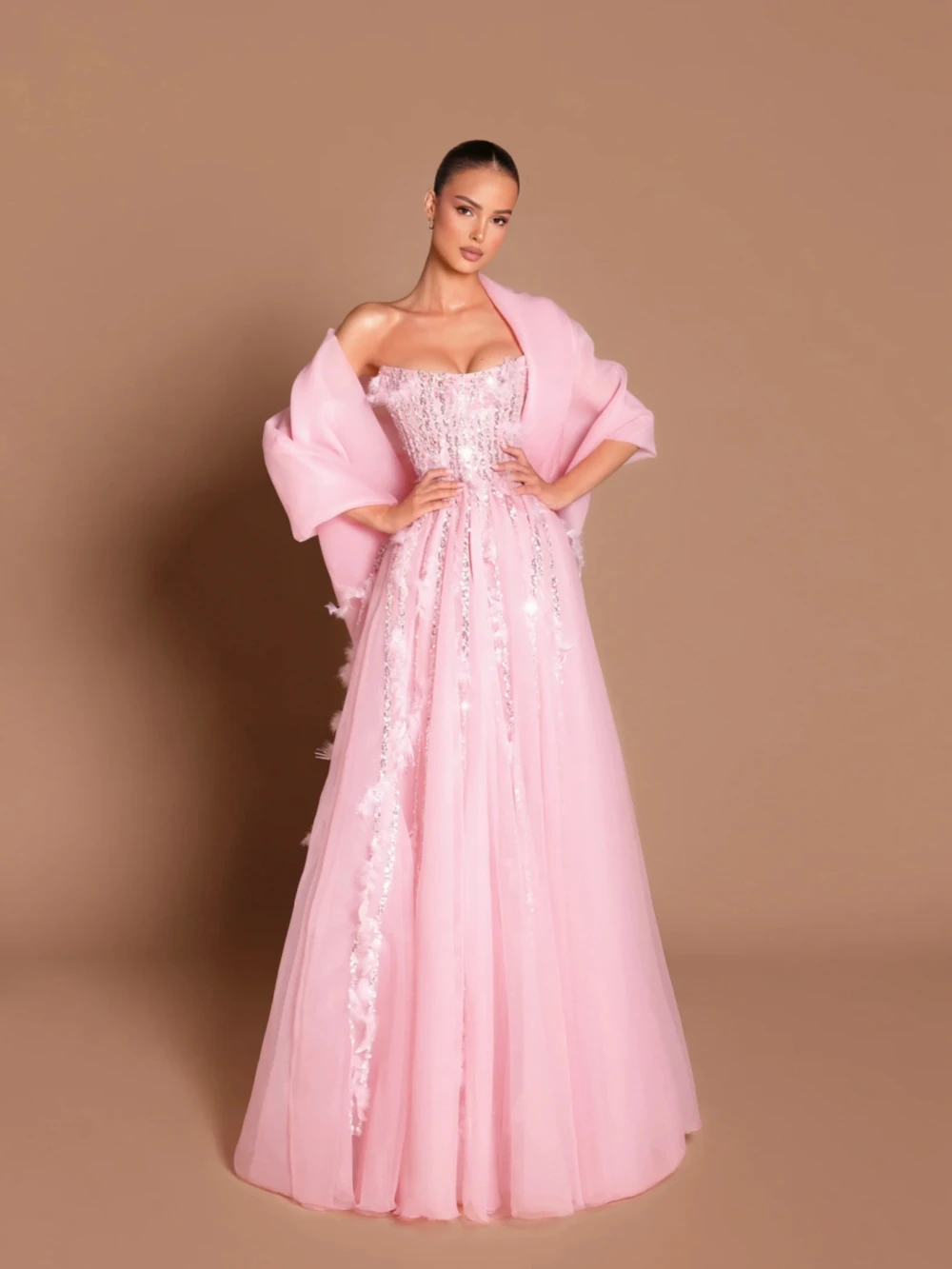 Rosa frisado penas a linha vestido de noite longo com xale elegante sem alças vestido de festa de casamento 2026 novos vestidos de baile personalizados