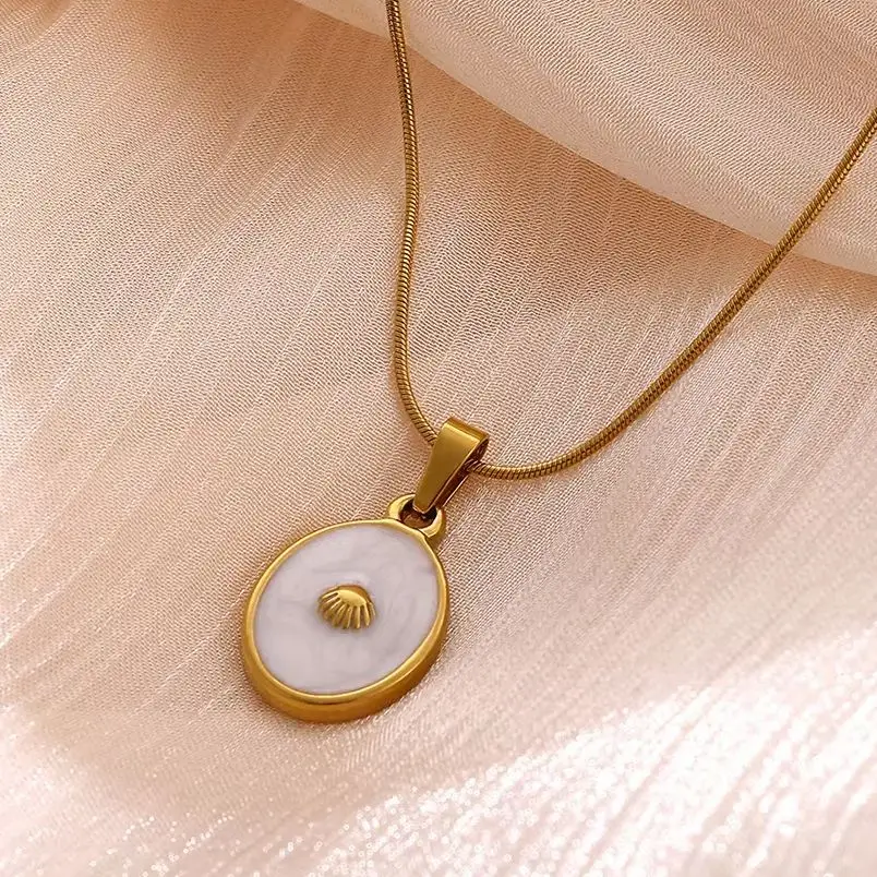 Boho-Halsketten mit tropfendem Öl-Effekt und ovalen Muscheln für Damen, zierliche Muschelkette aus Edelstahl, wasserdicht, Strand-Schmuck, Geschenk
