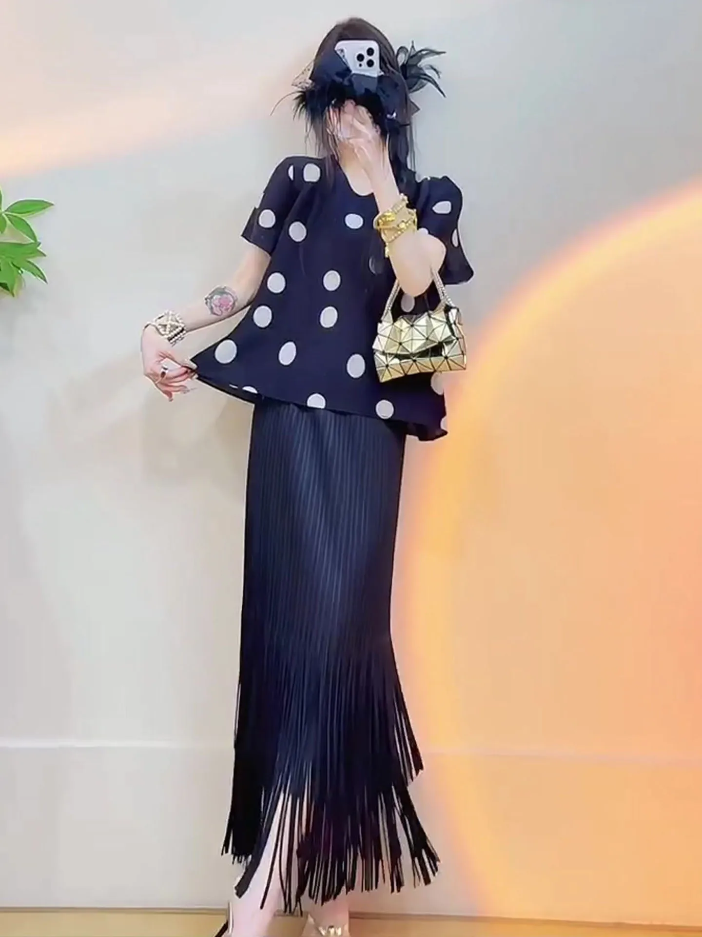 

Летний комплект в горошек для женщин: модный топ с коротким рукавом и плиссированная юбка с бахромой, комплект из двух предметов от Sanza A...