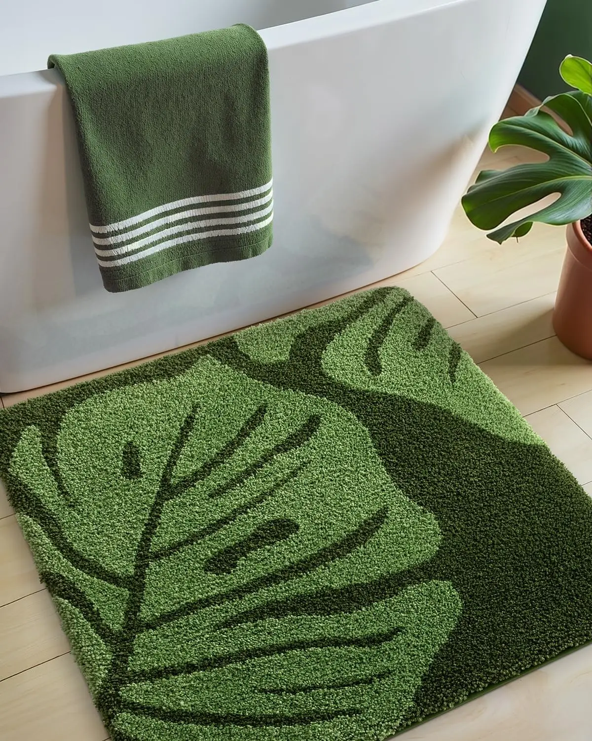 

Square Bathroom Rug 31x31, Green Leaf Monstera Bath Mat, Non Slip Washable Bath Rugs, Soft Microfiber Absorbent Delicios