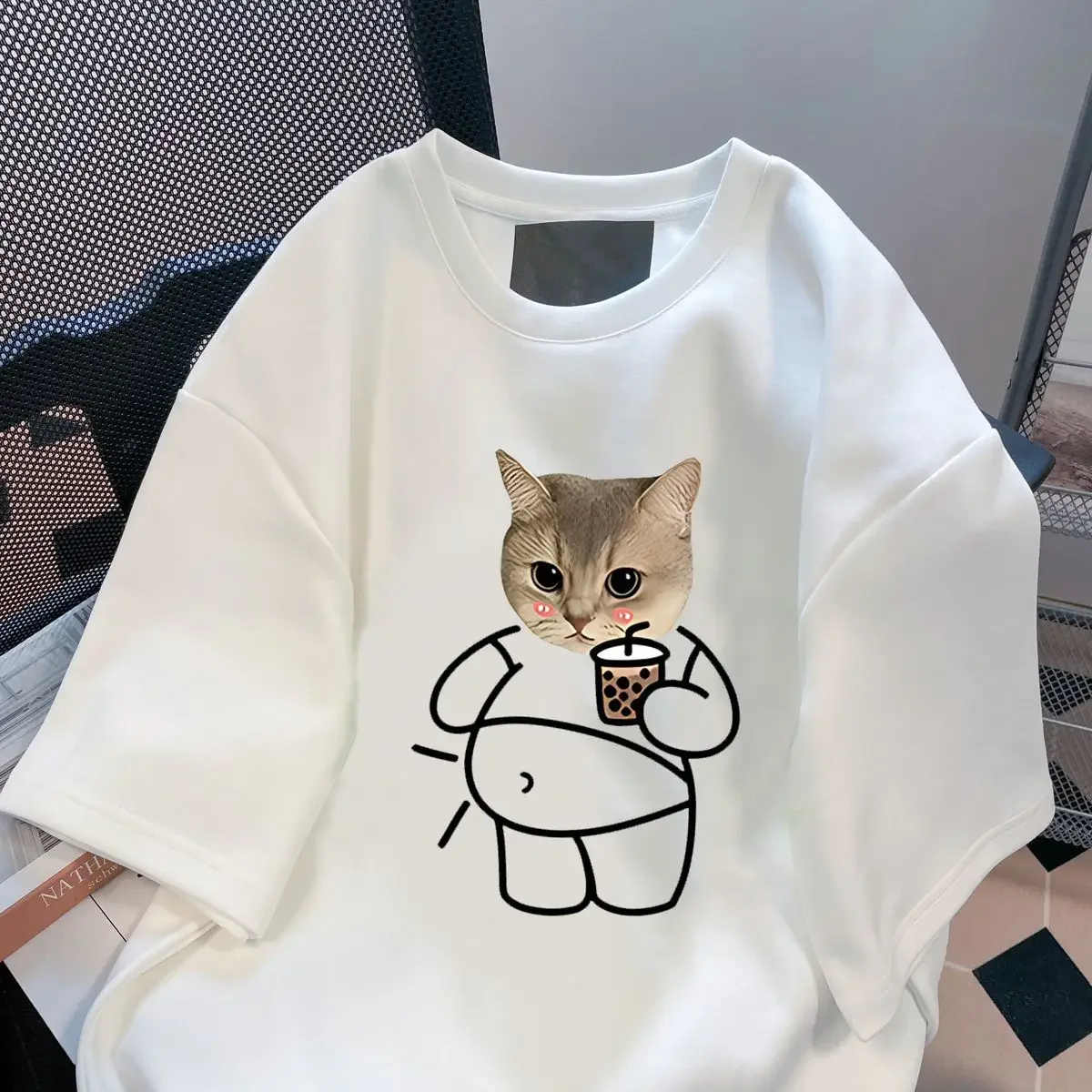 Atasan Pakaian Lengan Pendek Grafis T-shirt Ukuran Besar Wanita, Longgar dan Kasual, Lembut dan Nyaman Bernapas, Olahraga Luar Ruangan