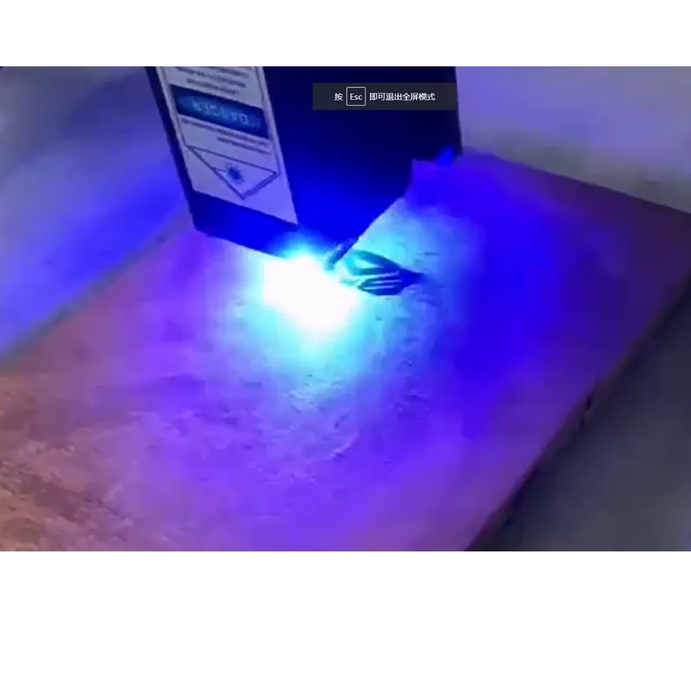 البعد البؤري القابل للتعديل 450 نانومتر 3.5 وات وحدة النقش والقطع بالليزر على الضوء الأزرق