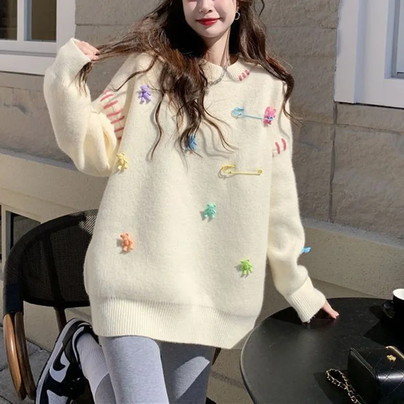 Autumn Winter New Women\'s Versatile Pullovers Crew Neck Little Bear Embroidery Loose Sweaters Fashion Casual Long Sleeve Tops