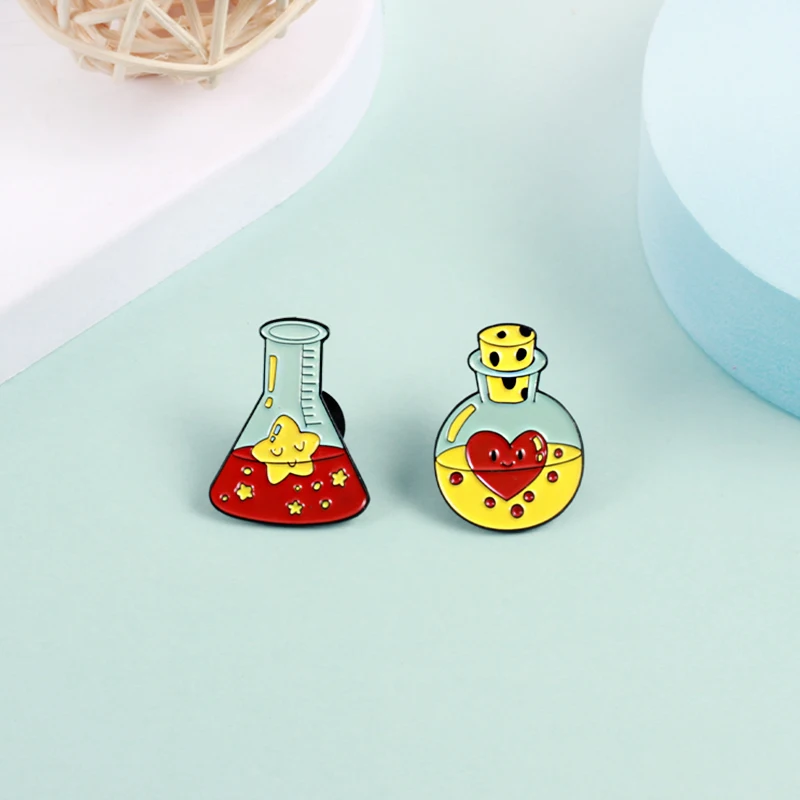 Science Chemical Experiment Brooch Microscope Beaker Test Tube Tool Metal Enamel Pin Backpack Badge Lapel Jewelry Gift Wholesale