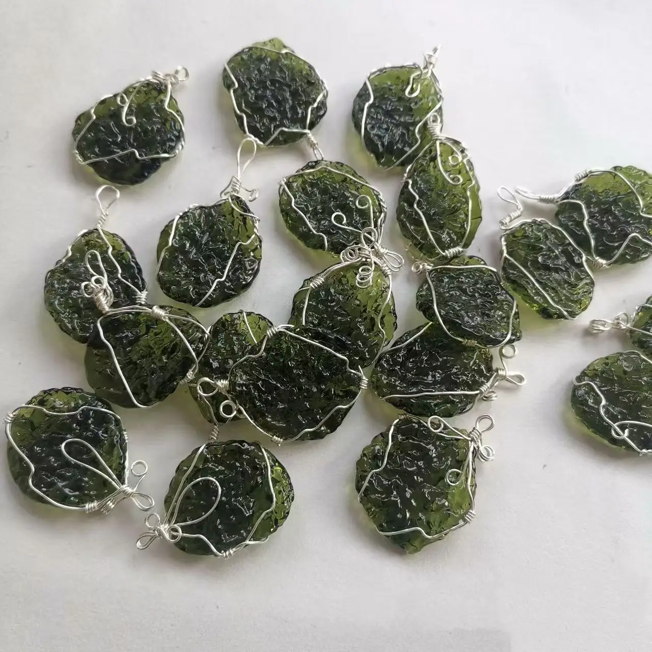 Czech meteorite pendant Green glass pendant men's and women's fashion jewelry meditation healing