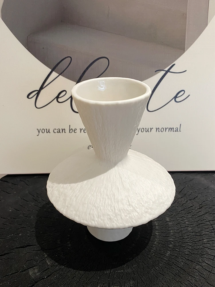 Light Luxury Wabi-Sabi Style Mini Vase Creative Home Decor Living Room Table Vase Ceramic Material White Vase Study Ornaments