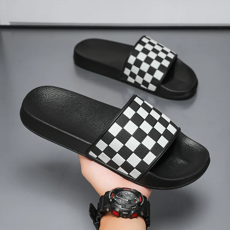 Summer Men's Slippers Are Comfortable and Simple. Sandals and Checkered Slippers Are Fashionable Outdoor Beach Slippers 45 46