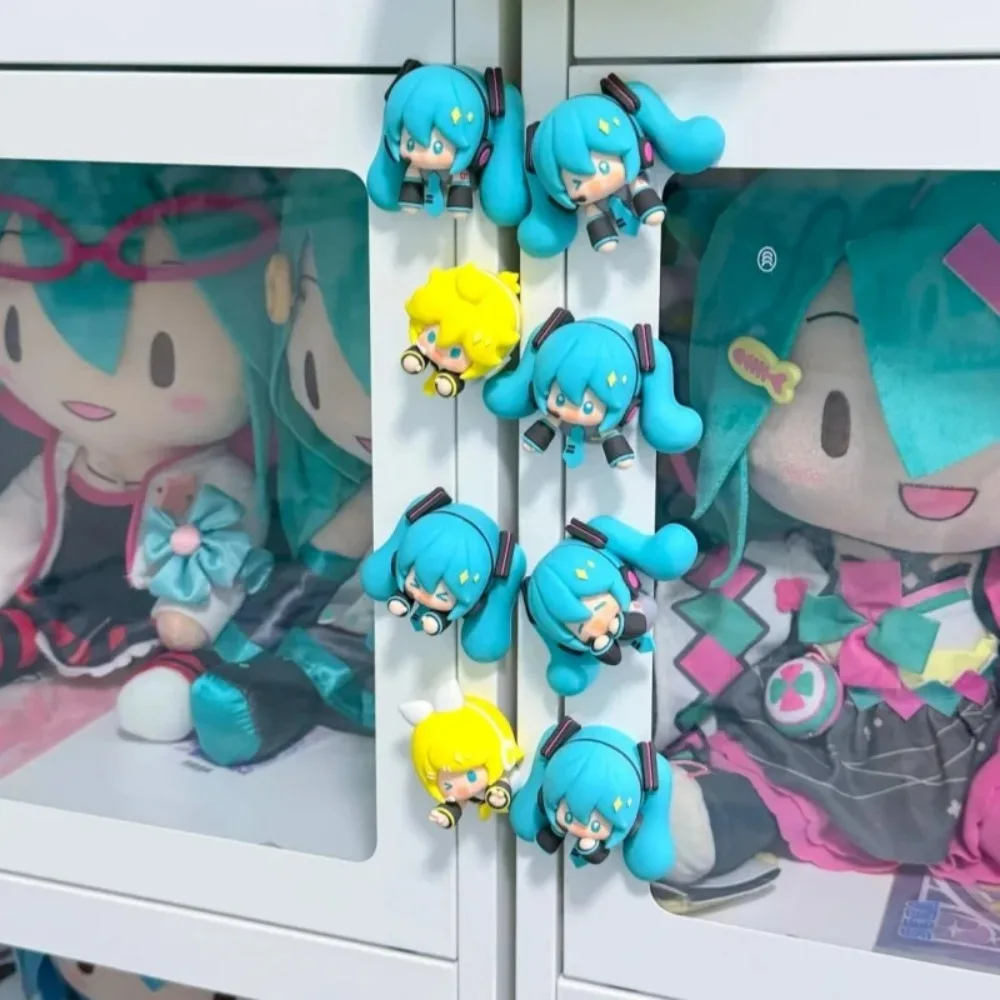 Nueva serie de pegatinas magnéticas Hatsune Miku, juguete para la yema del dedo, figura de Anime de dibujos animados, imán para refrigerador, juguete, caja ciega, juguetes, regalo de cumpleaños