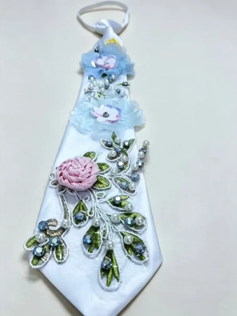 Unique Design 3D Flowers Stitch Adjustable Tie and Tie, Suitable for Girls and Ladies Dating and Shirts for Parties