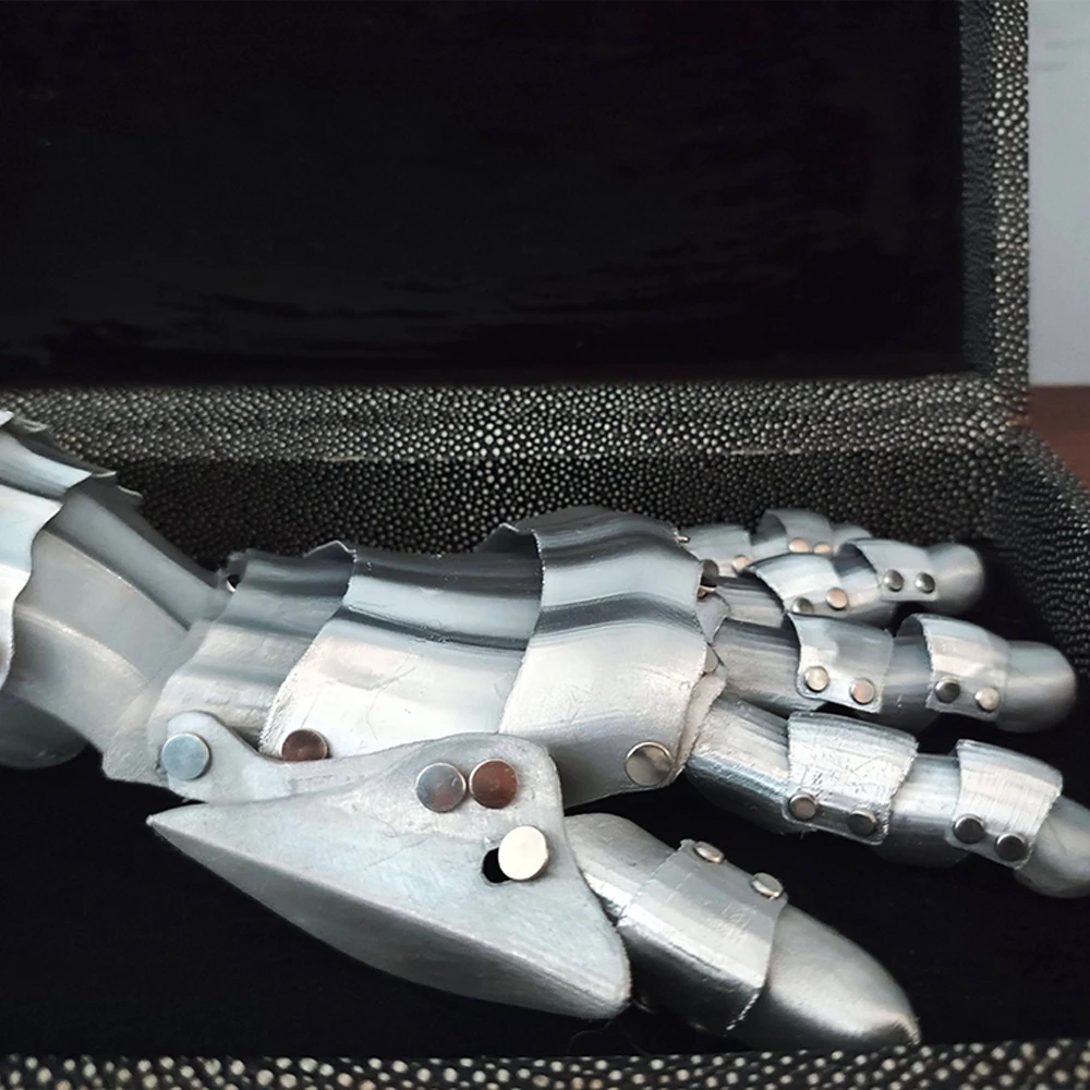 قفازات درع ميكانيكي تكتيكية مط - مراجعة 3D Printing Knight Armor وسعره