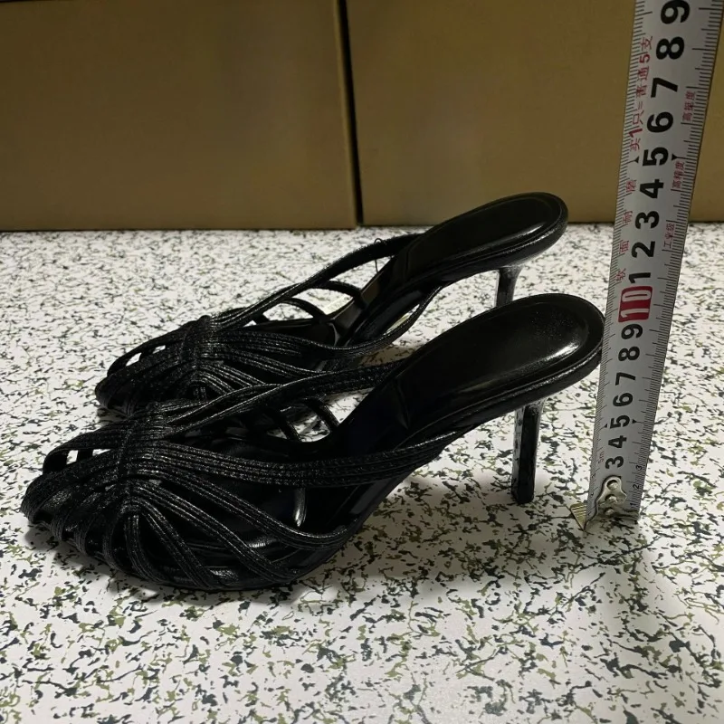 خمر الأسود عبر حزام حذاء نسائي بكعب عالٍ البغال أحذية تنفس جوفاء العلامة التجارية تصميم جلد ناعم الصيف مثير صنادل سيدات