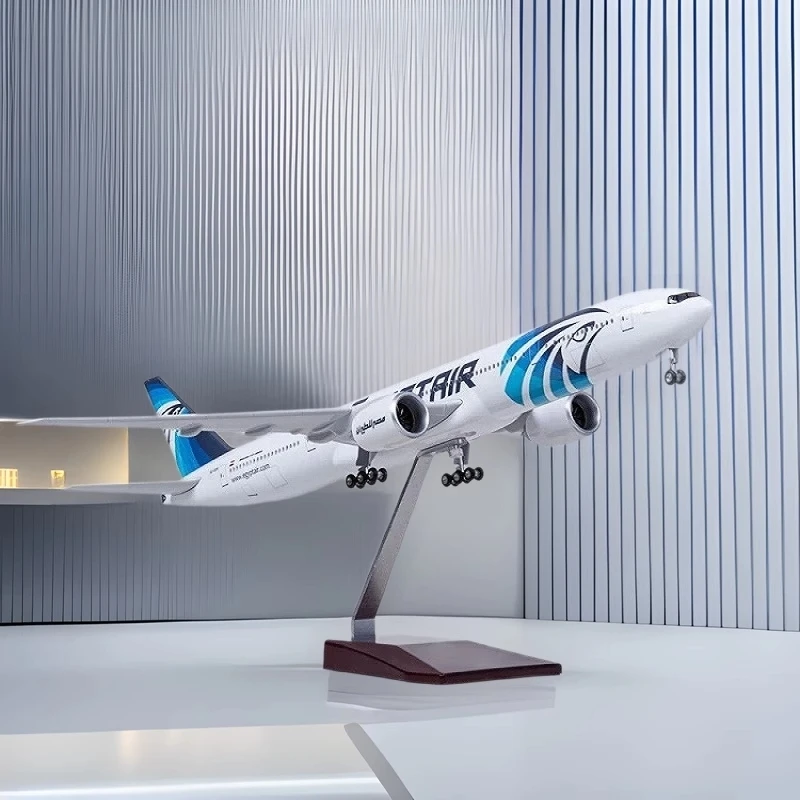

Anniversary Decor Scale 47cm Aircraft B777 Egypt Air Airlines Model With Light And Wheel Diecast Resin Airplane Collection