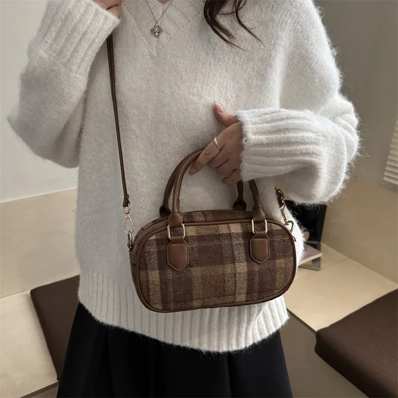 Retro Contrast Color Plaid Crossbody Bags for Women Versatile Portable Ladies Woolen Shoulder Bag Casual Female Handbags Purse