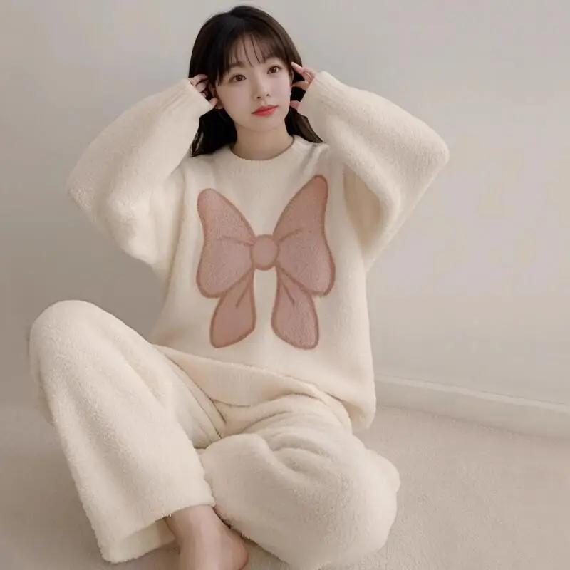 يمكن ارتداؤها كملابس منزلية من الصوف المرجاني طقم بيجامة بعقدة على شكل فراشة ملابس نوم للنساء في الخريف والشتاء عزل مضاف