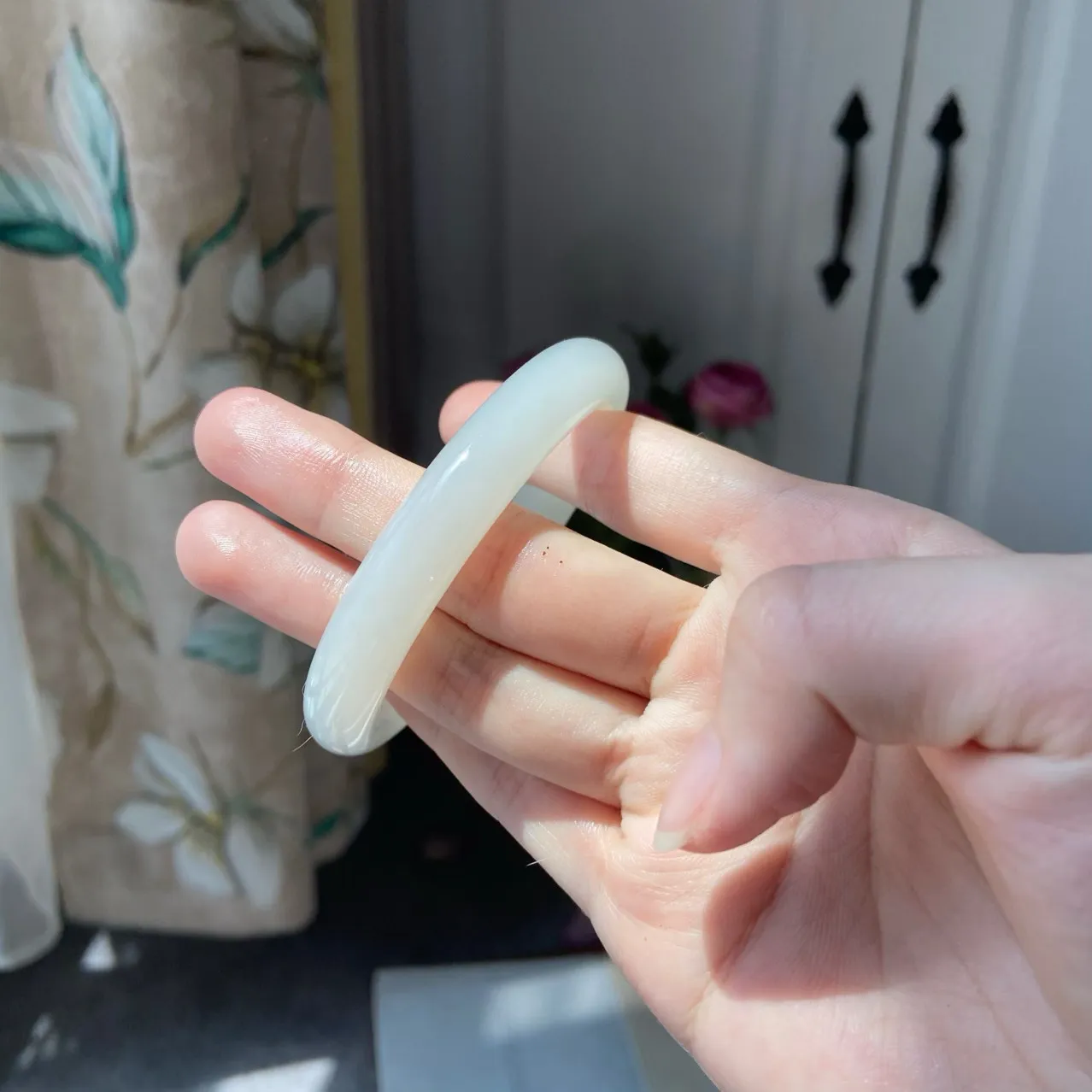 

Myanmar jadeite bracelet women's round strip suet white jade princess bracelet